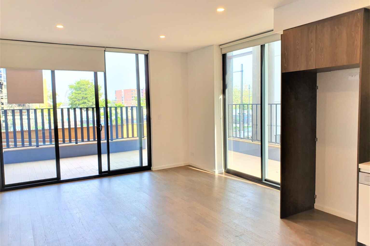 G01C/12 Paul Street Zetland