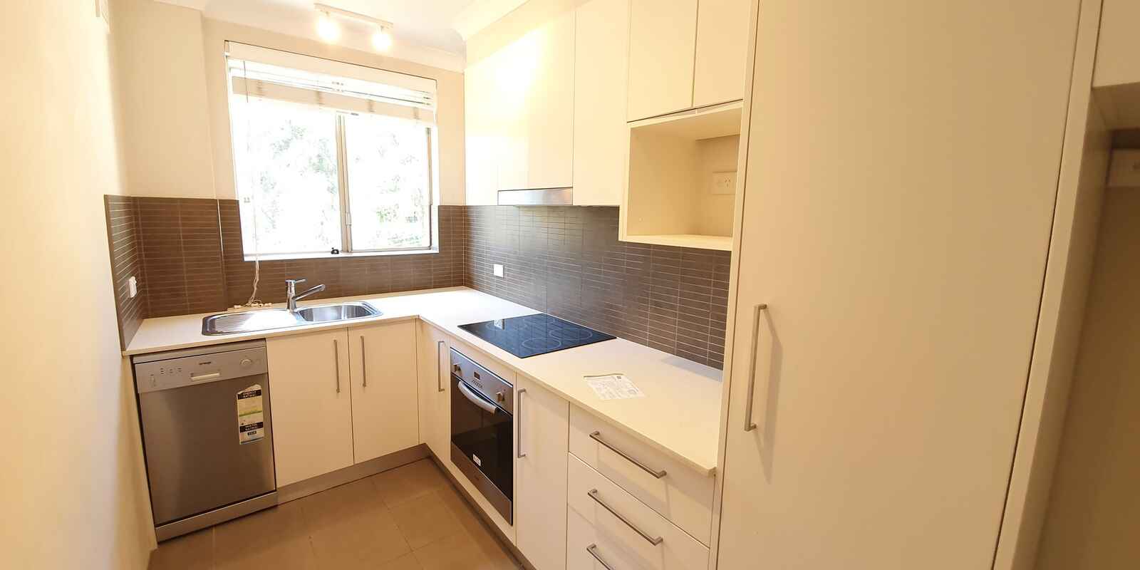 12/10 Evans Avenue Eastlakes