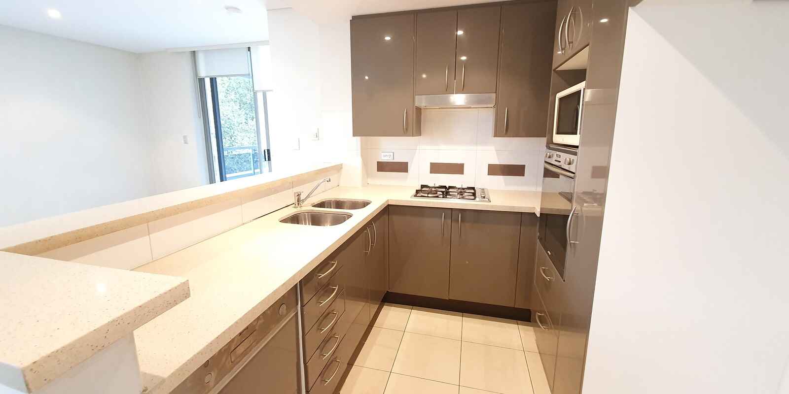 523/2 Lachlan Street Waterloo