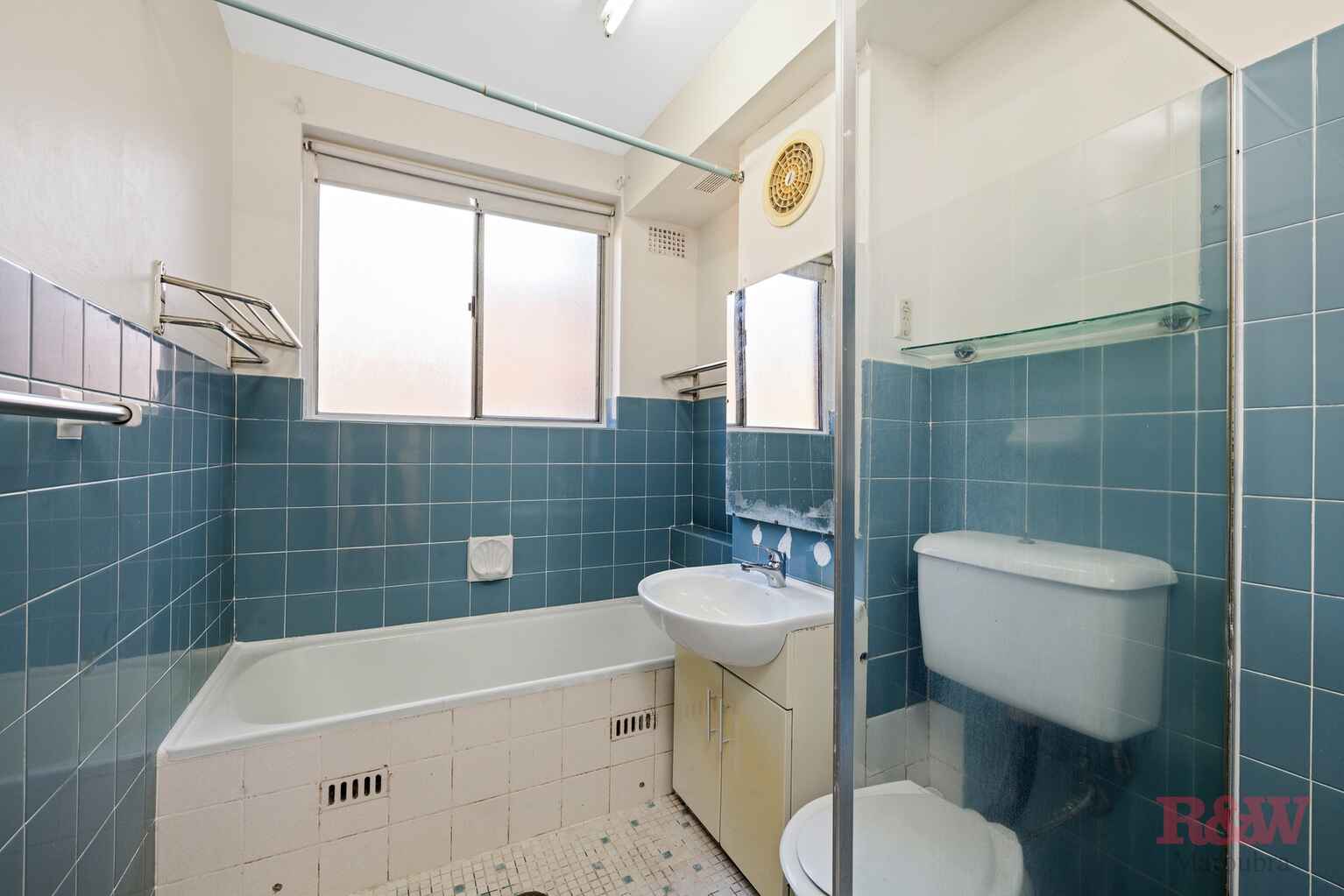 16/66 Mascot Drive Eastlakes