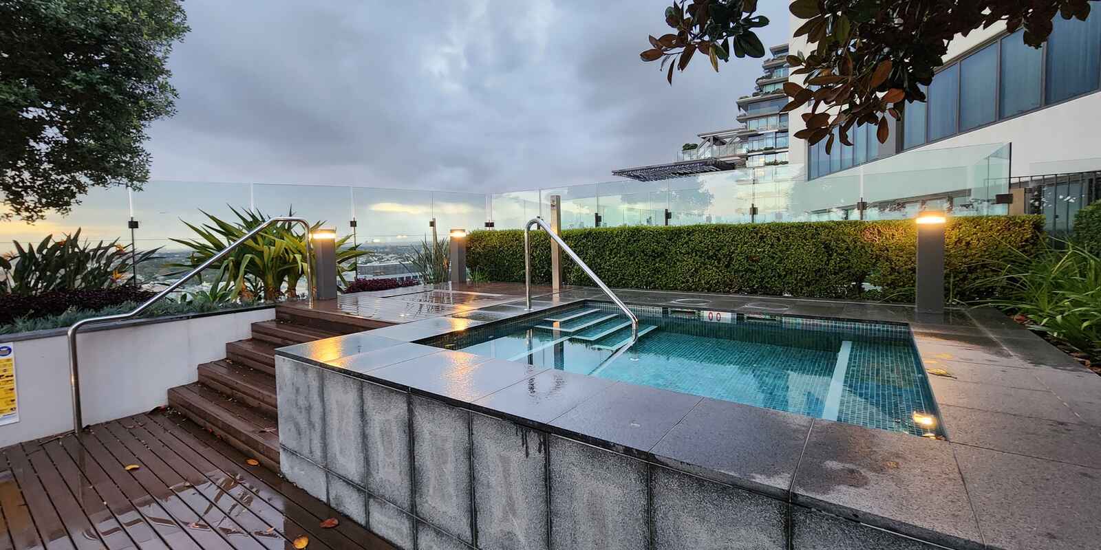  Chippendale