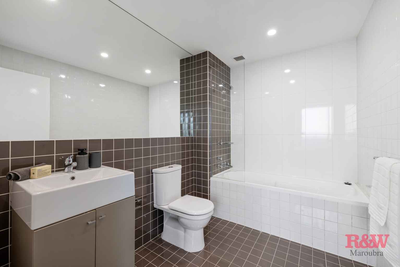 B10/158 Maroubra Road Maroubra