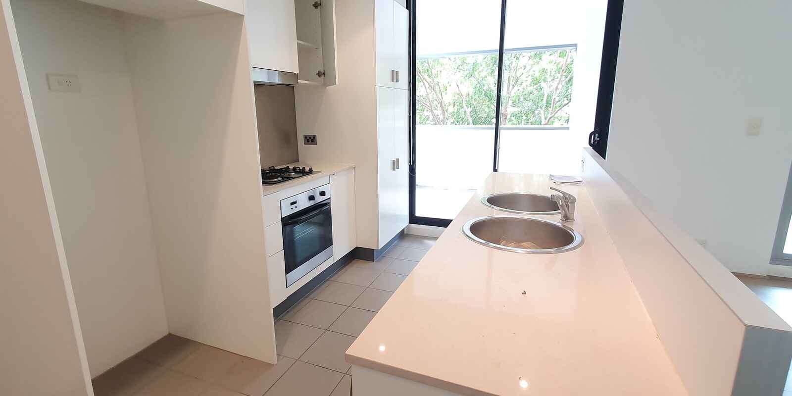 98/5A Victoria Park Parade Zetland