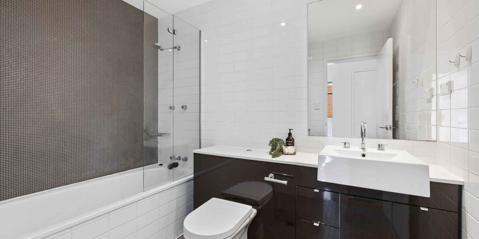 611/1 Bruce Bennett Place Maroubra