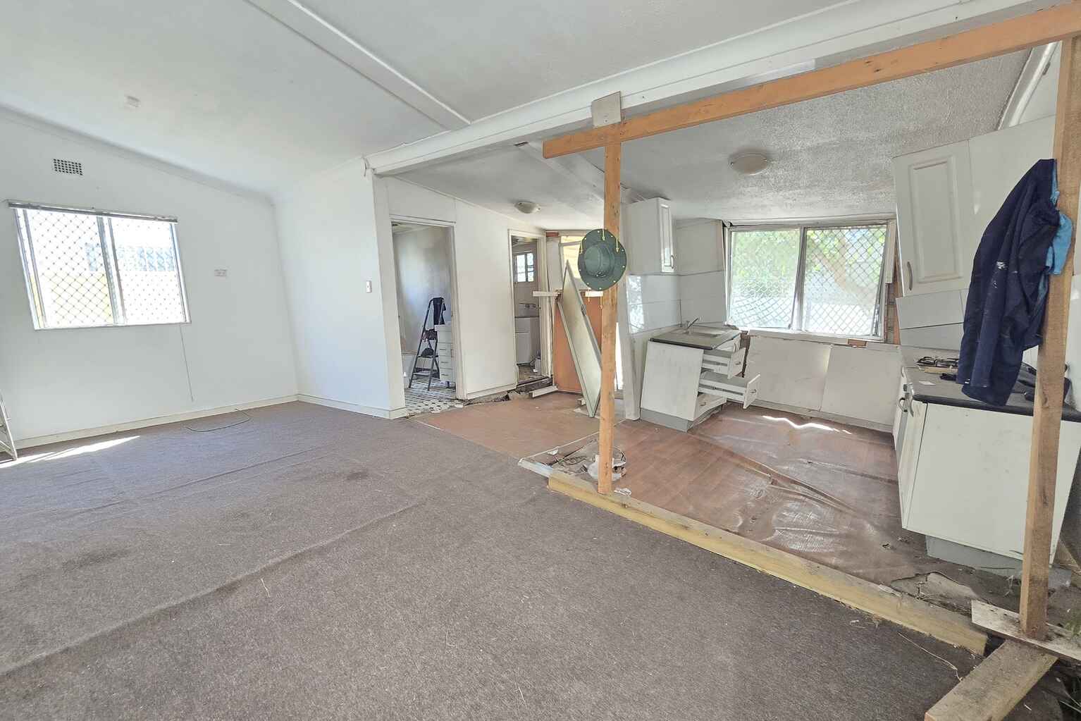 31 Robey Street Mascot