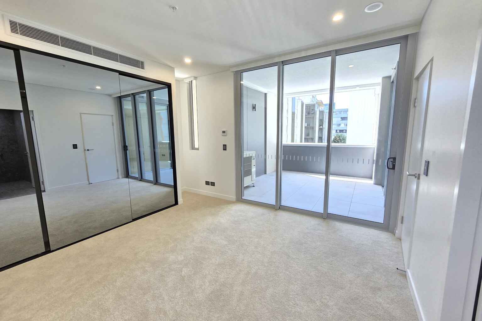 301B/16 Rothschild Avenue Rosebery 301B/16 Rothschild Avenue Rosebery