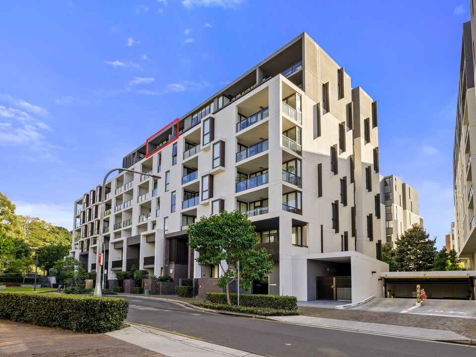 803/17 Grattan Close Forest Lodge