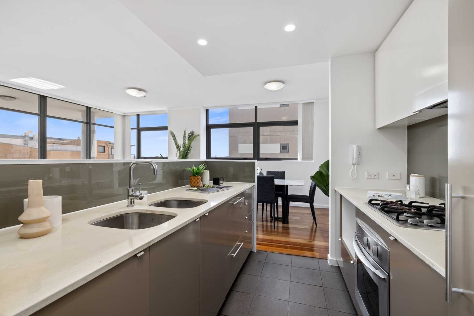 611/1 Bruce Bennett Place Maroubra