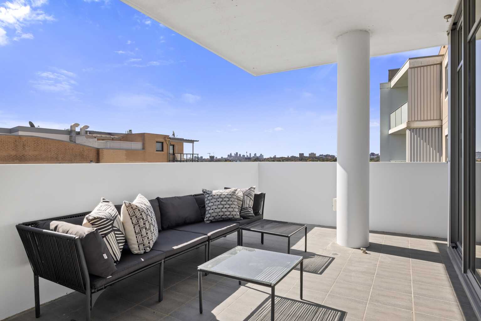 611/1 Bruce Bennett Place Maroubra