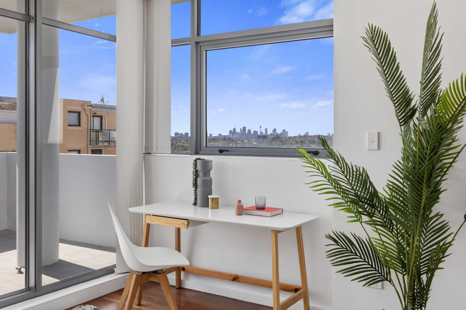 611/1 Bruce Bennett Place Maroubra