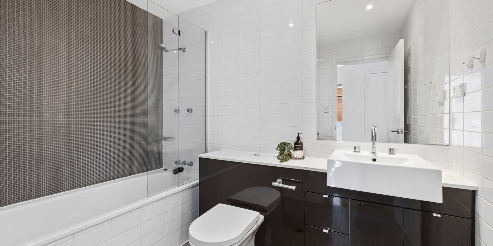 611/1 Bruce Bennett Place Maroubra