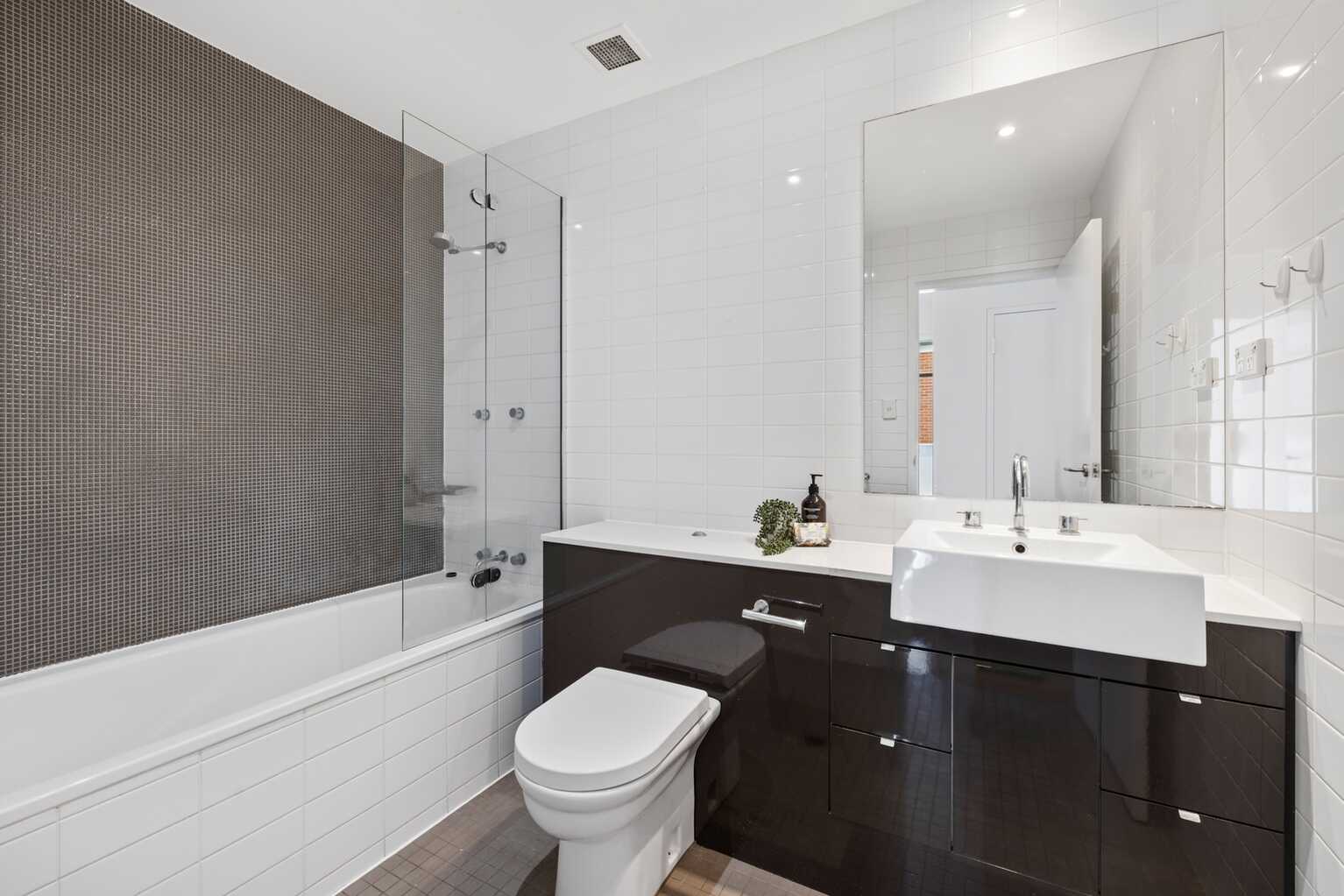 611/1 Bruce Bennett Place Maroubra