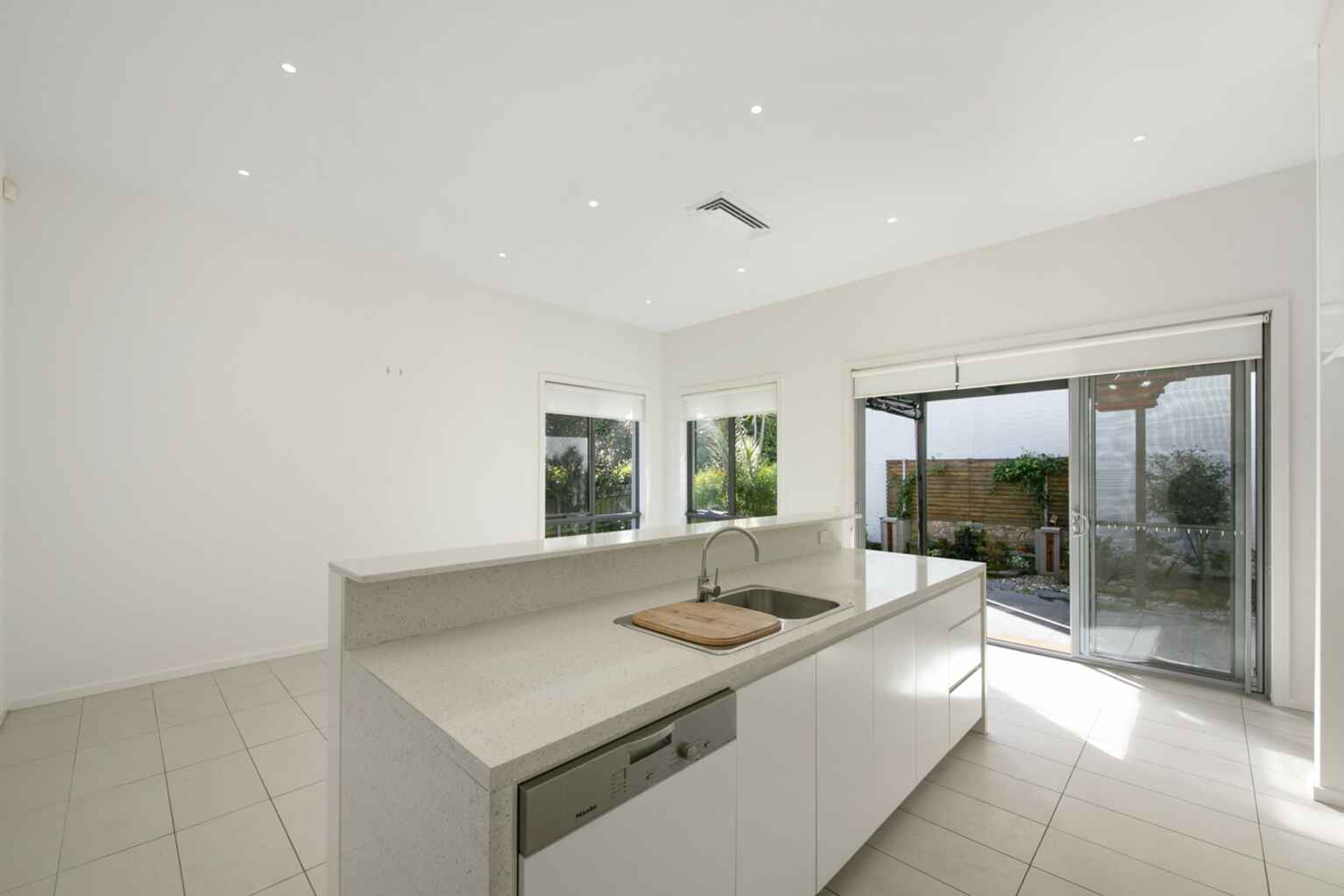 53 Fairsky Street South Coogee